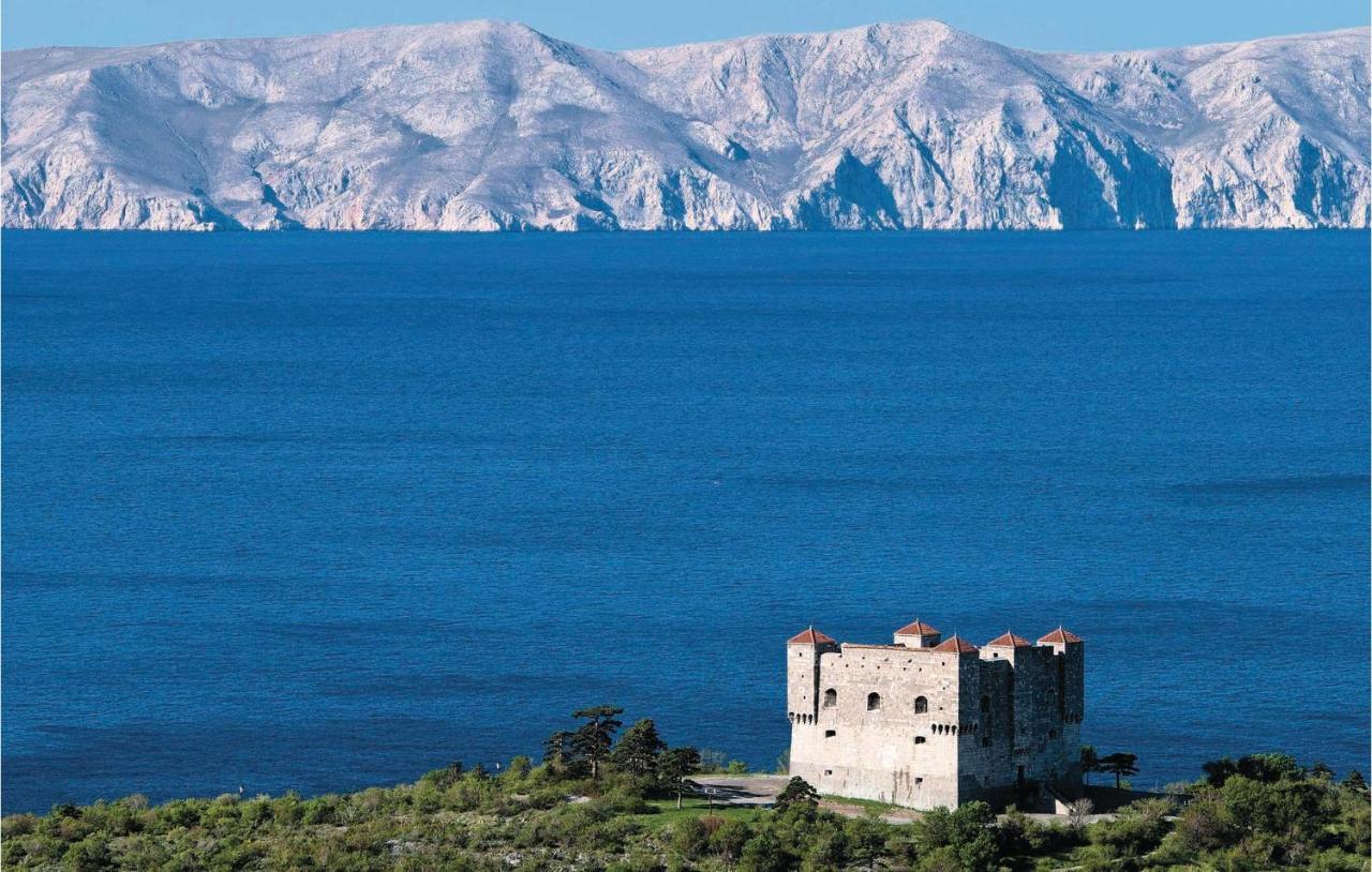 Awesome Apartment In Senj With Wifi エクステリア 写真